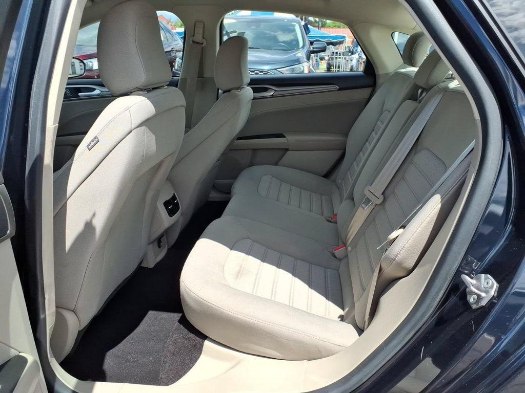 Certified 2020 Ford Fusion SE FWD image 10