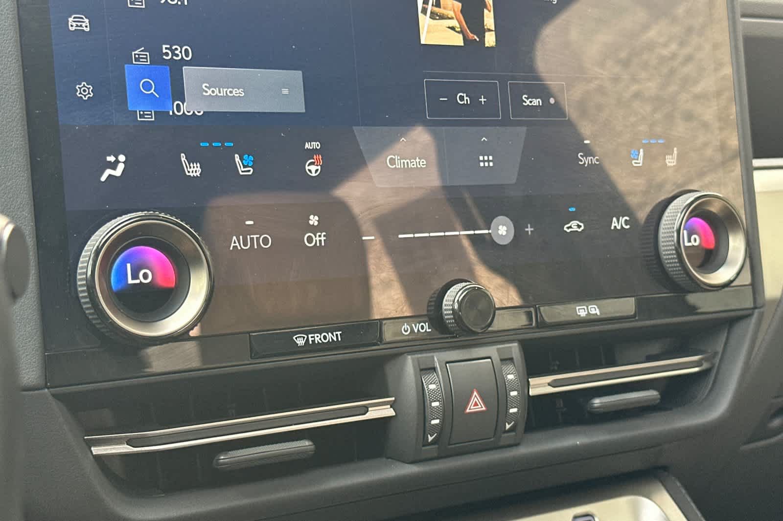 Used 2024 Lexus GX 550 AWD/4WD image 20