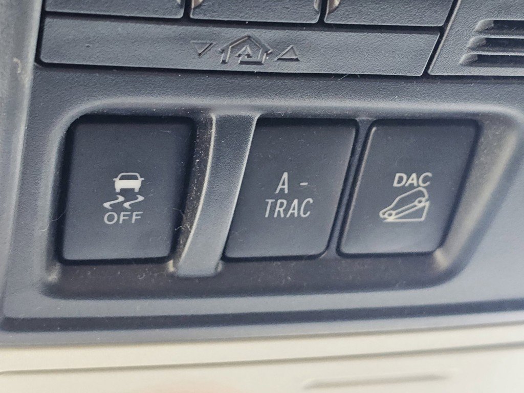 Used 2018 Toyota 4Runner Limited AWD/4WD image 12