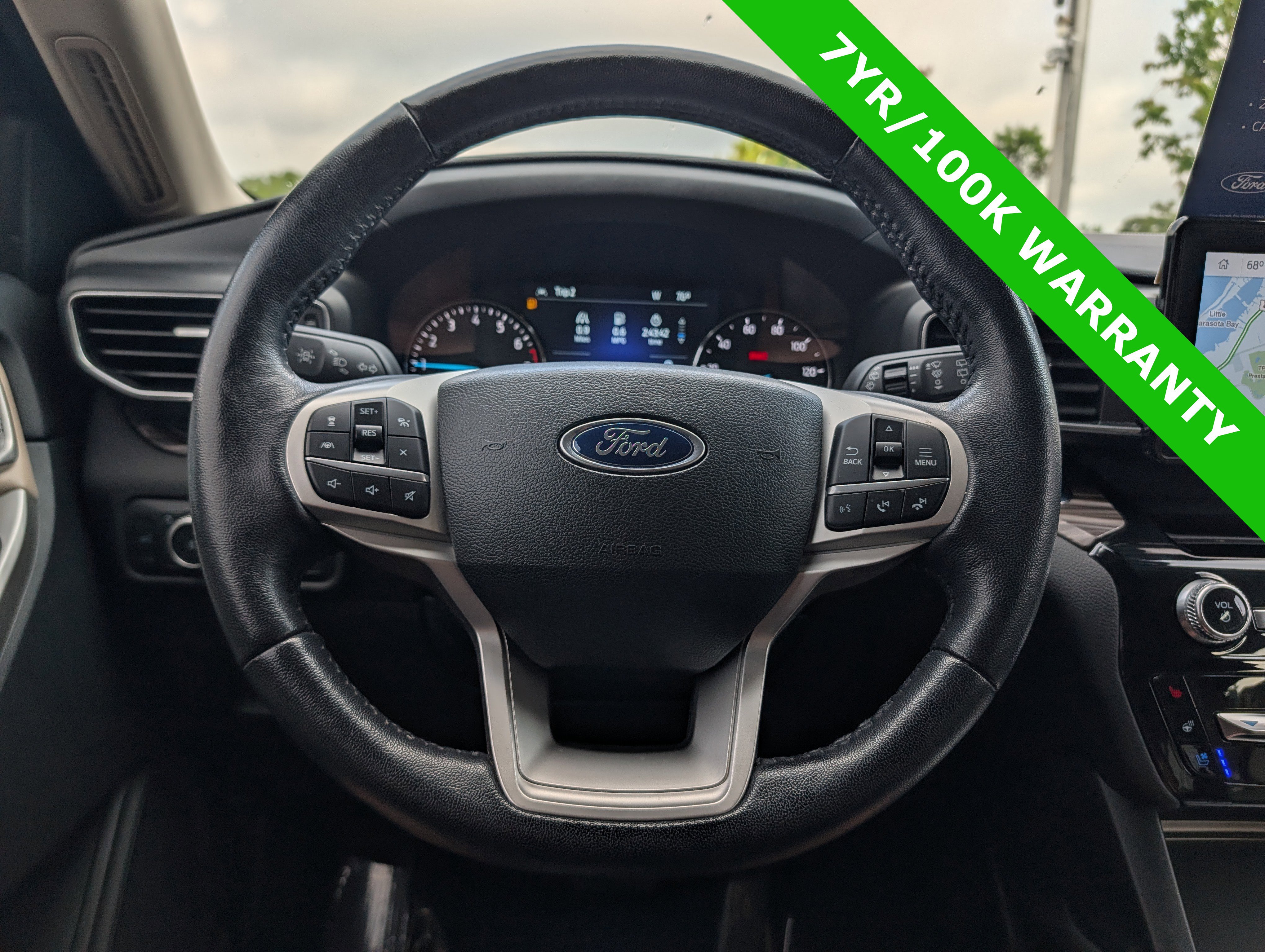 Certified 2022 Ford Explorer Limited w/ Equipment Group 301A AWD/4WD image 28