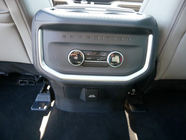 Certified 2025 Ford Expedition Active AWD/4WD image 16