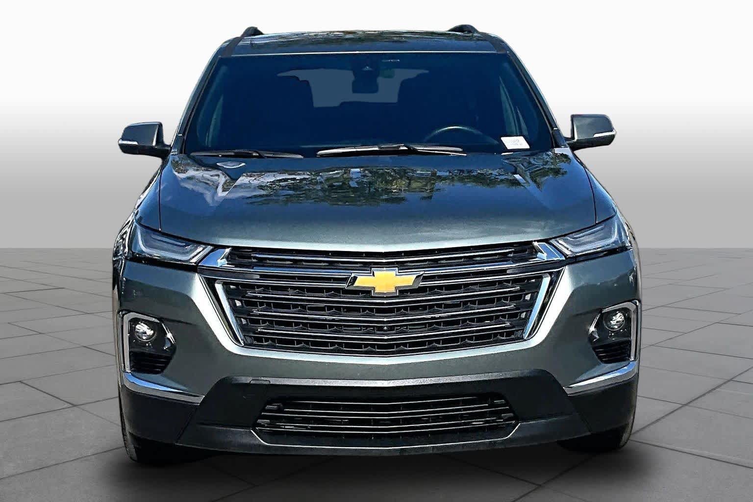 Used 2022 Chevrolet Traverse LT FWD image 4