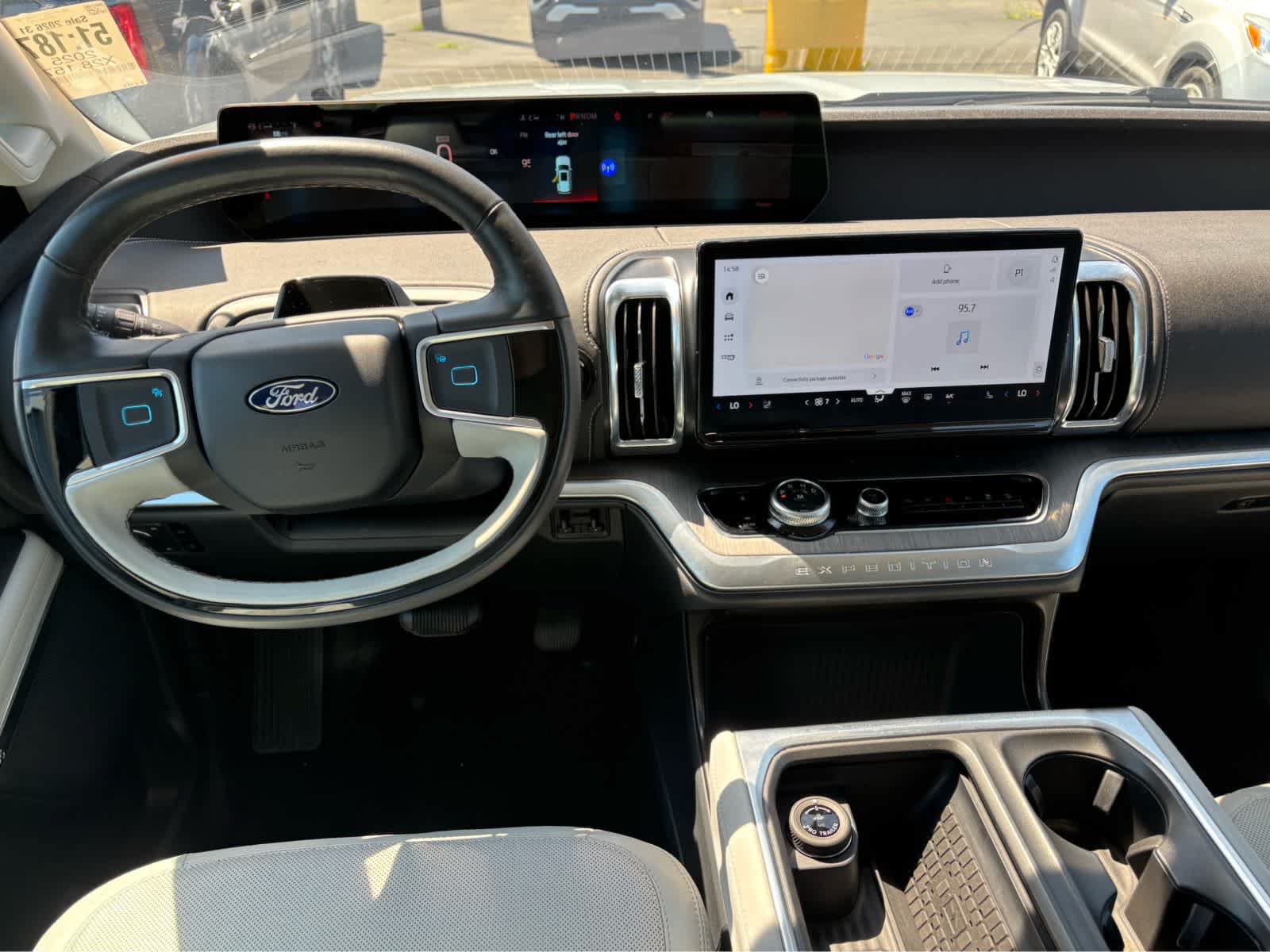 Certified 2025 Ford Expedition Platinum w/ Platinum Ultimate Package AWD/4WD image 10