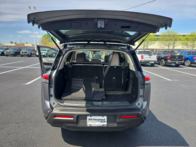 Used 2024 Nissan Pathfinder SV AWD/4WD image 22
