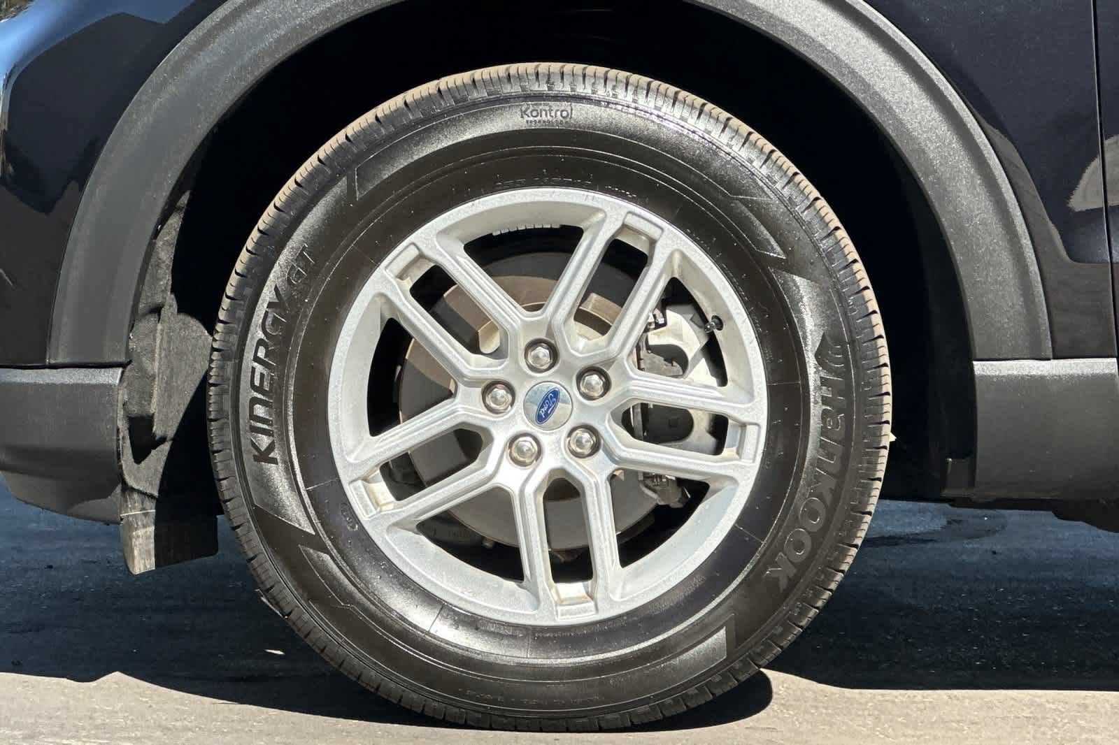 Certified 2025 Ford Explorer Active AWD/4WD image 28