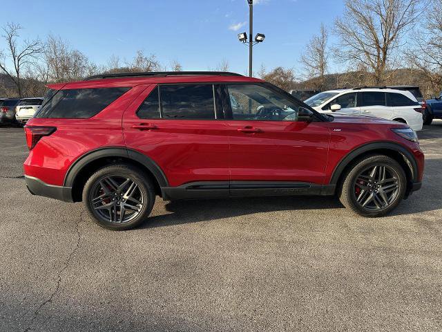 Certified 2025 Ford Explorer ST-Line w/ Premium Package image 2