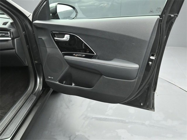 Used 2022 Kia Niro EX image 49