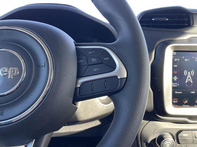 Used 2023 Jeep Renegade Latitude image 14