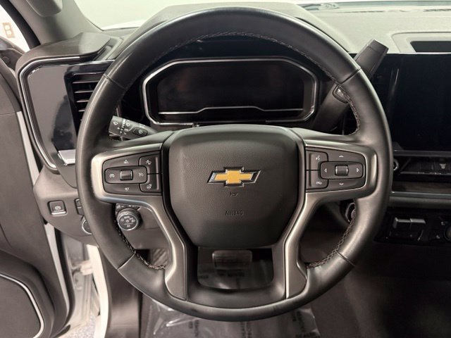 Used 2024 Chevrolet Silverado 2500 LTZ AWD/4WD image 17
