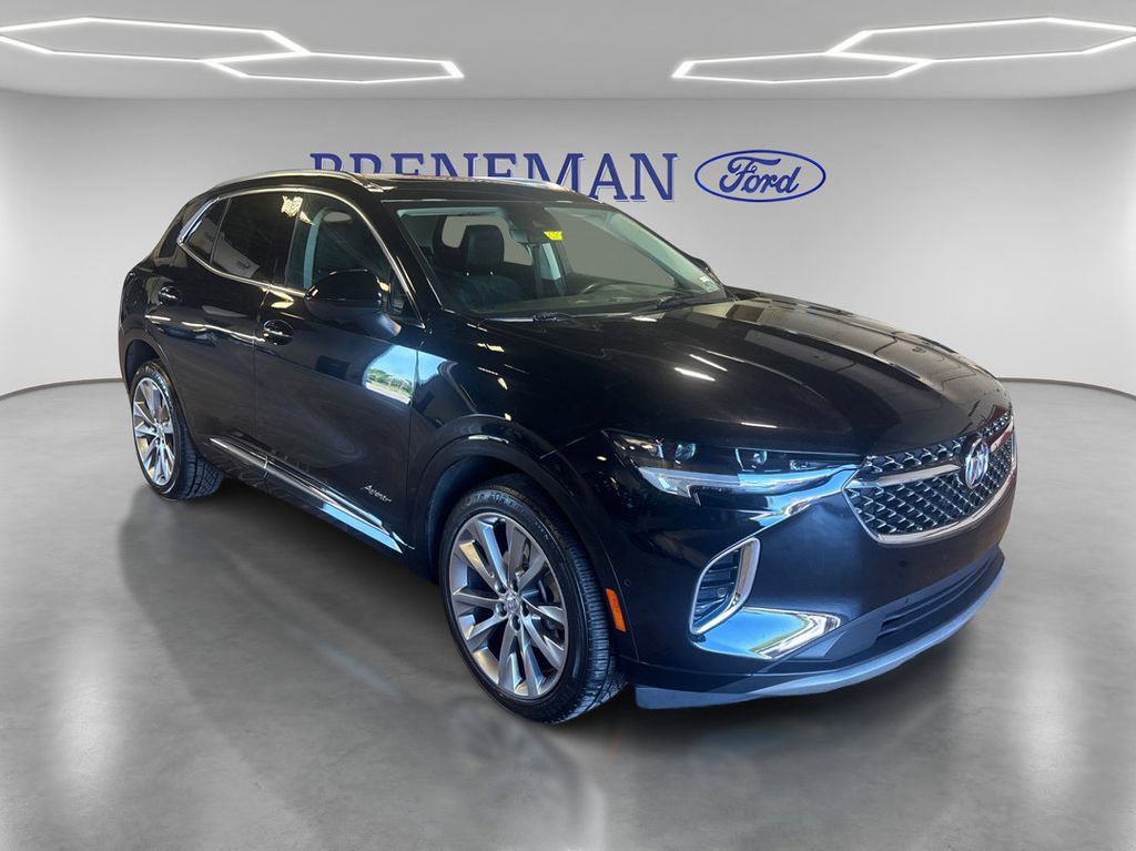 Used 2022 Buick Envision Avenir w/ Technology Package II AWD/4WD image 3