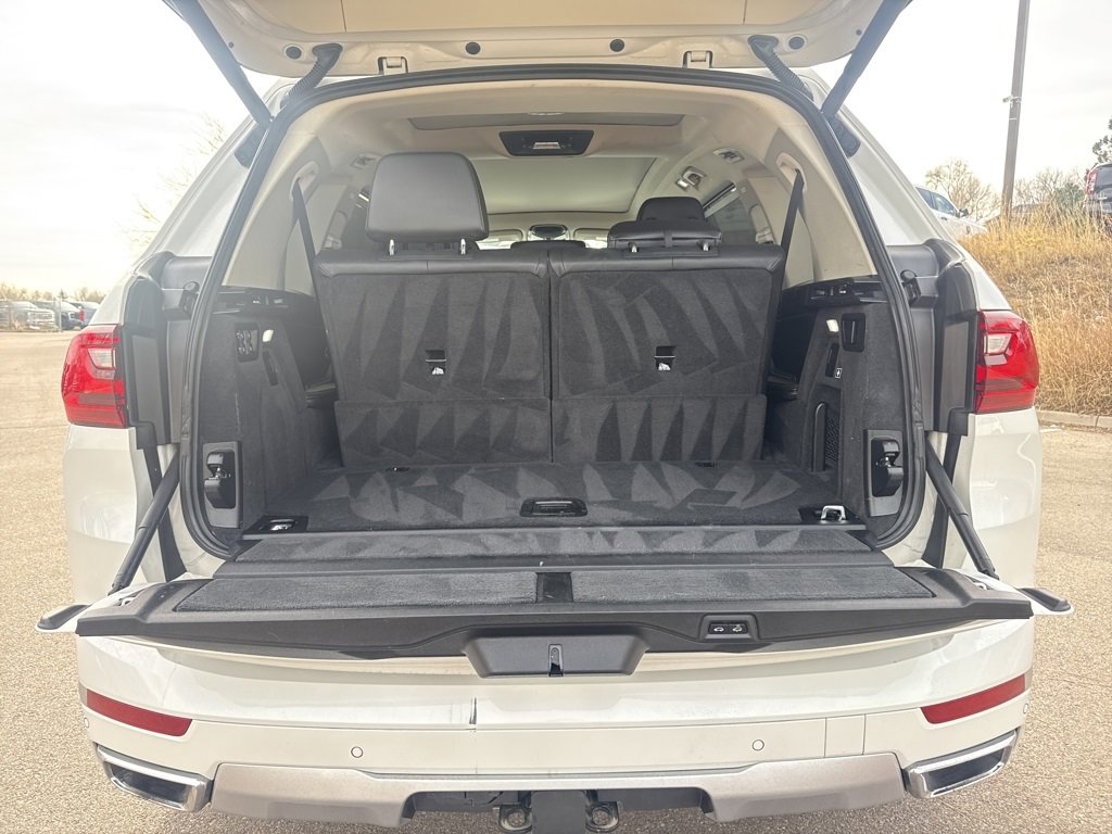Used 2020 BMW X7 xDrive40i w/ Premium Package image 10
