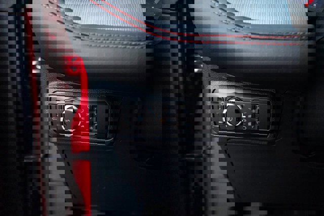 Certified 2025 Ford Explorer ST-Line w/ Premium Package image 17