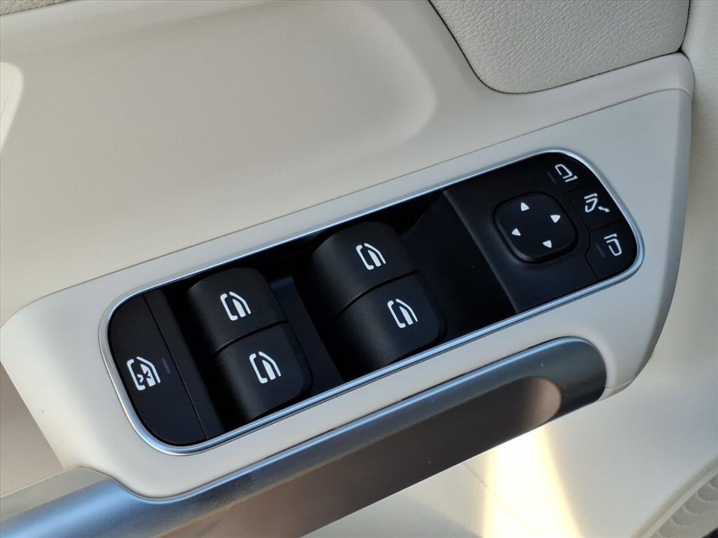 Used 2020 Mercedes-Benz GLB 250 image 10