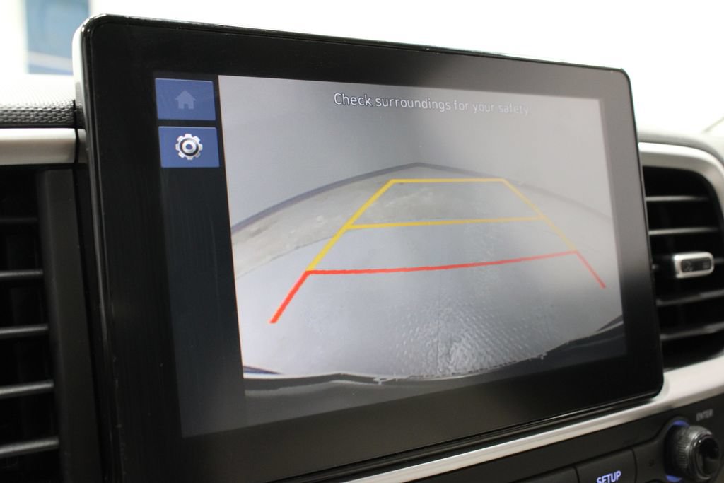 Used 2024 Hyundai Venue SEL FWD image 25