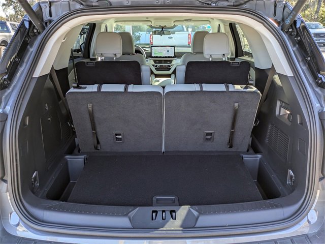 Certified 2025 Ford Explorer Active w/ Active Comfort Package image 13