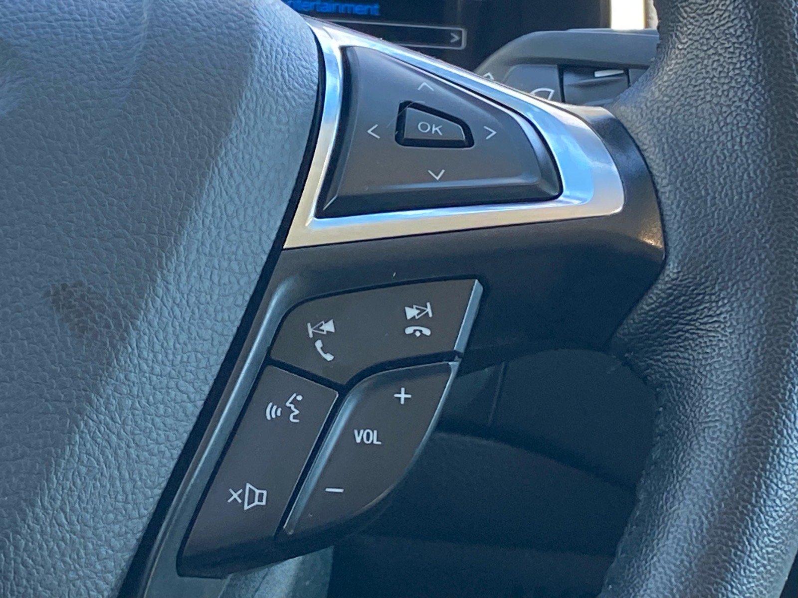 Certified 2024 Ford Edge SEL AWD/4WD image 9