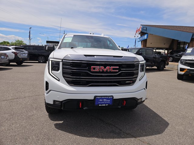 Used 2022 GMC Sierra 1500 AT4 w/ AT4 Premium Package AWD/4WD image 8