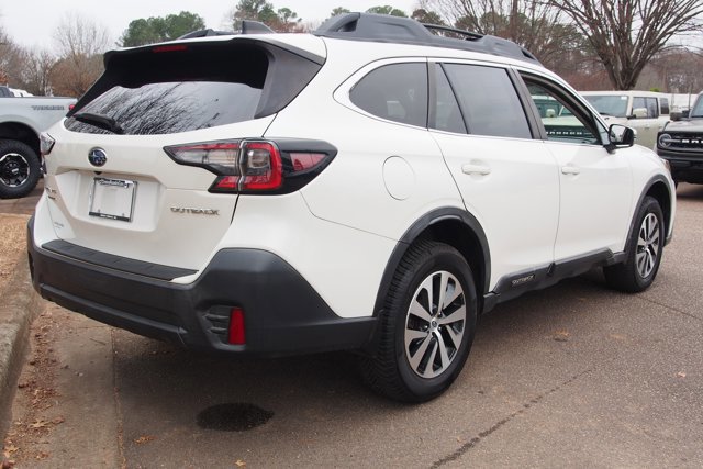 Used 2020 Subaru Outback Premium image 4