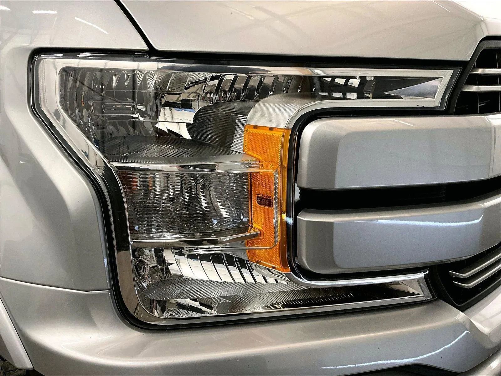 Certified 2018 Ford F150 Lariat image 27