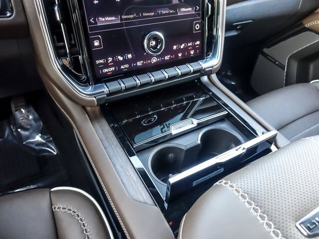Used 2026 GMC Yukon Denali Ultimate AWD/4WD image 31