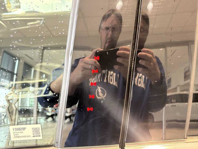 Certified 2022 Ford Edge Titanium w/ Class II Trailer Tow Package image 34