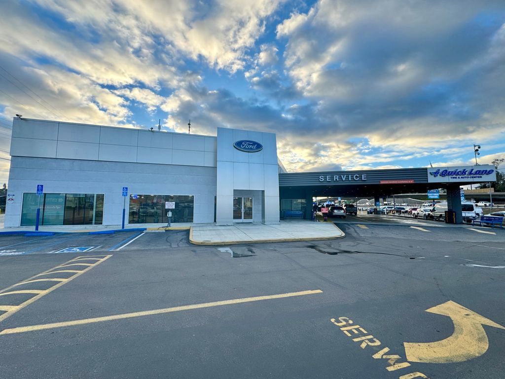 Certified 2024 Ford Escape ST-Line image 34