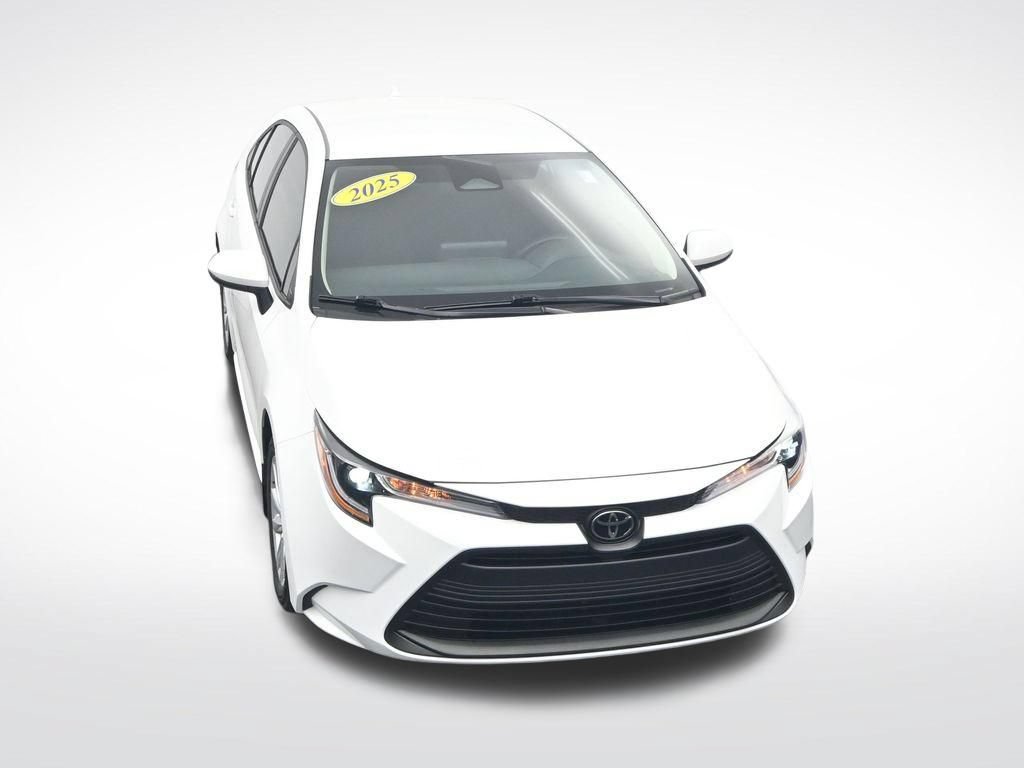 Used 2025 Toyota Corolla LE w/ LE Premium Package FWD image 24