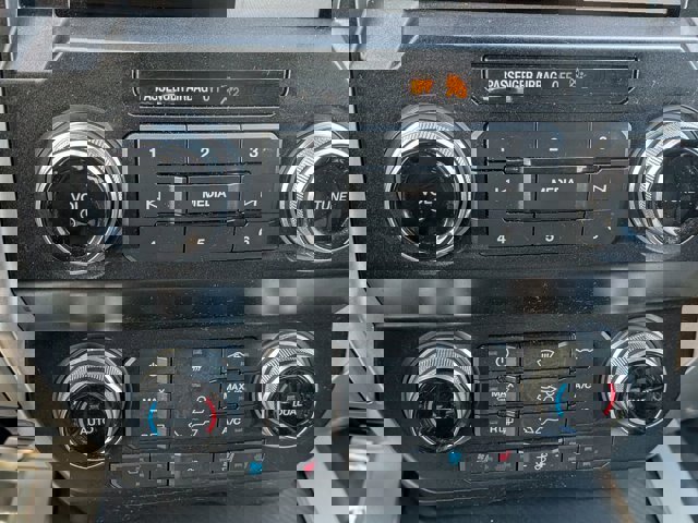 Certified 2020 Ford F150 Lariat w/ Equipment Group 502A Luxury image 25