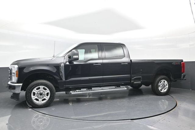 Certified 2025 Ford F250 XLT AWD/4WD image 4