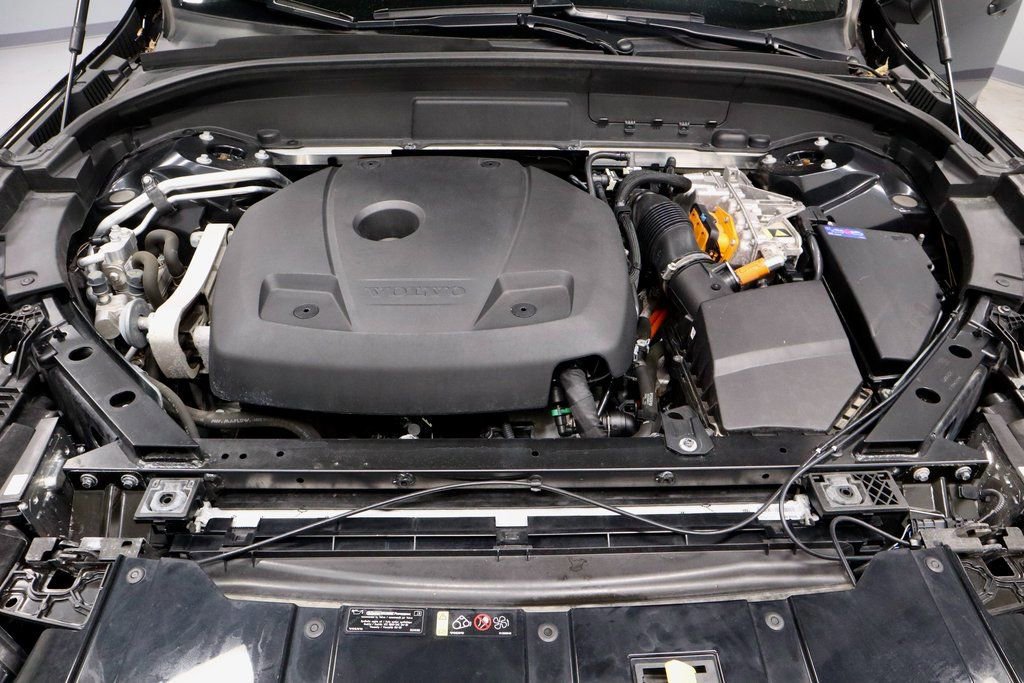 Used 2024 Volvo XC60 T8 Core image 16