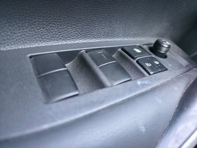 Used 2025 Toyota Corolla SE image 13