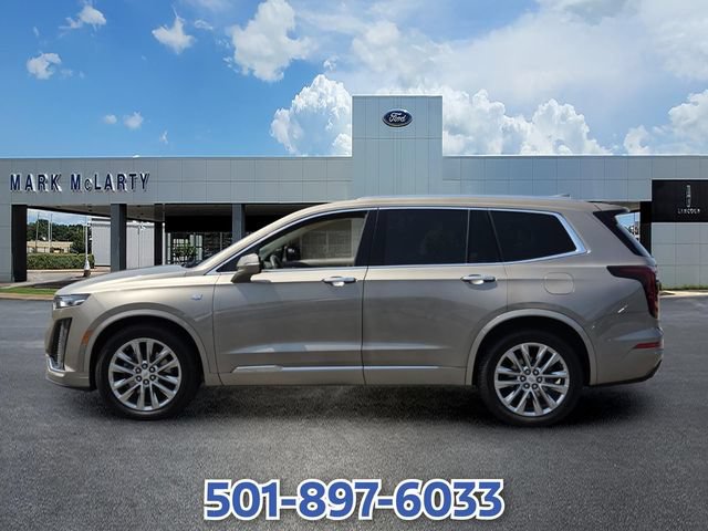 Used 2022 Cadillac XT6 Premium Luxury w/ Technology Package FWD image 2