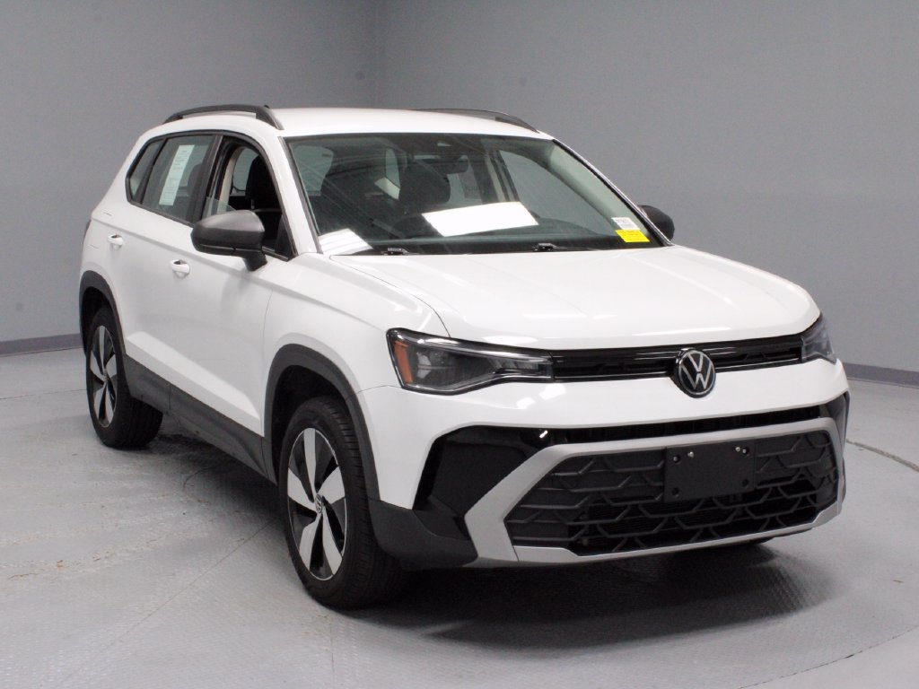 Used 2025 Volkswagen Taos S AWD/4WD image 1