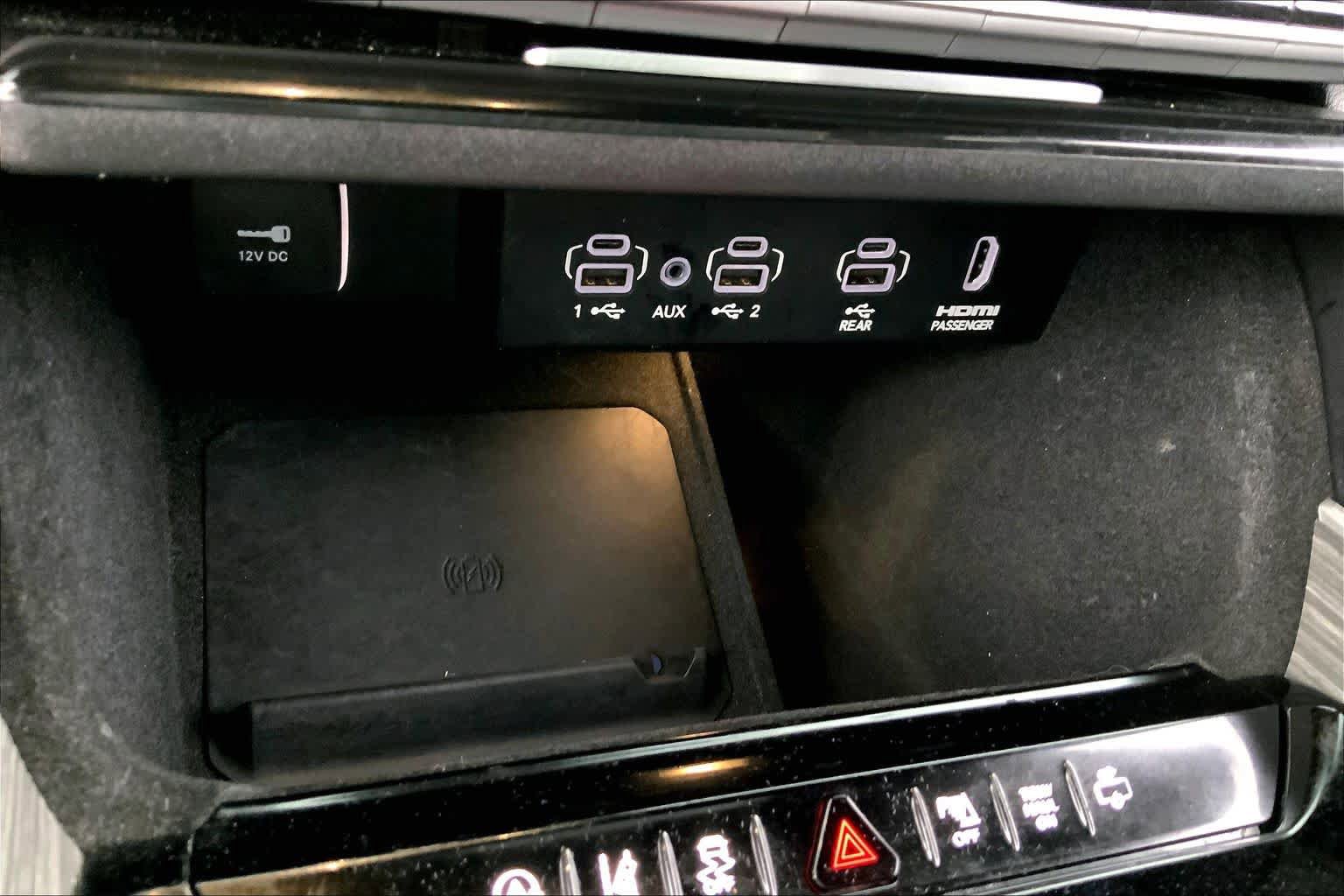 Used 2022 Jeep Wagoneer Series II w/ Rear Seat Video Group 1 RWD image 30