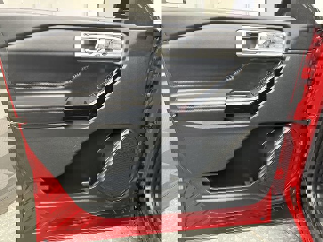 Certified 2023 Ford Explorer Platinum w/ Equipment Group 601A image 13