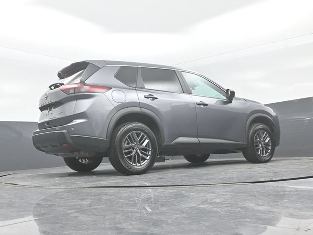 Used 2025 Nissan Rogue S AWD/4WD image 21