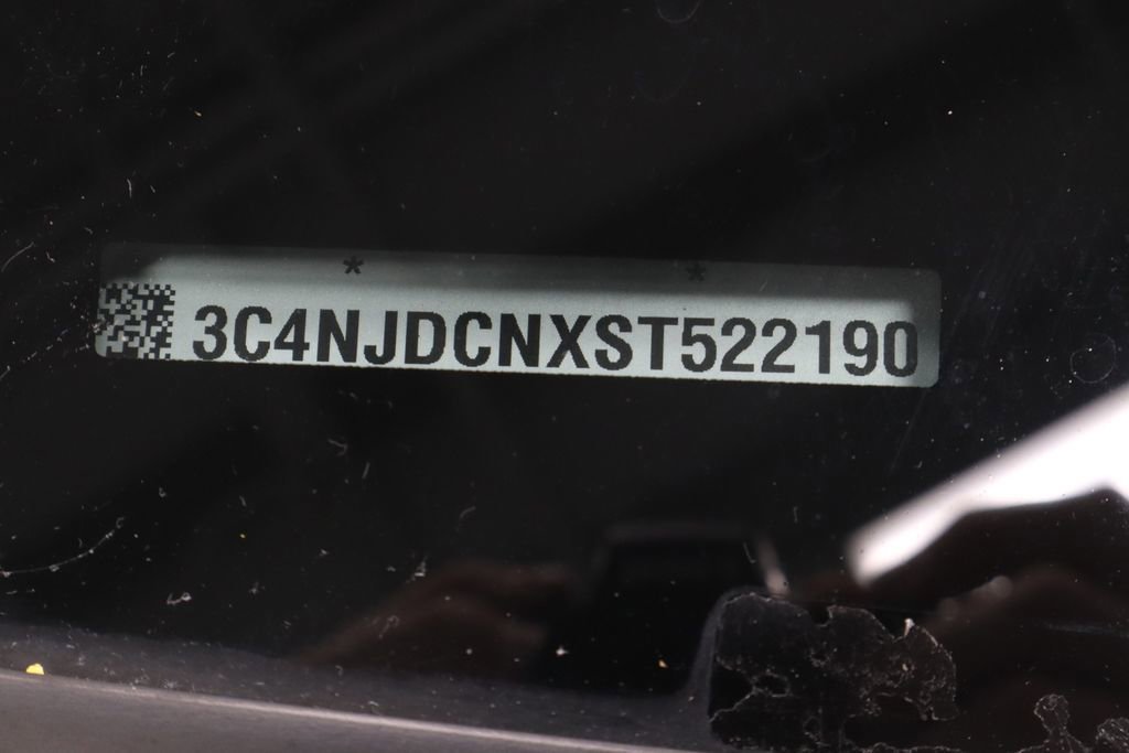 Used 2025 Jeep Compass Limited image 34