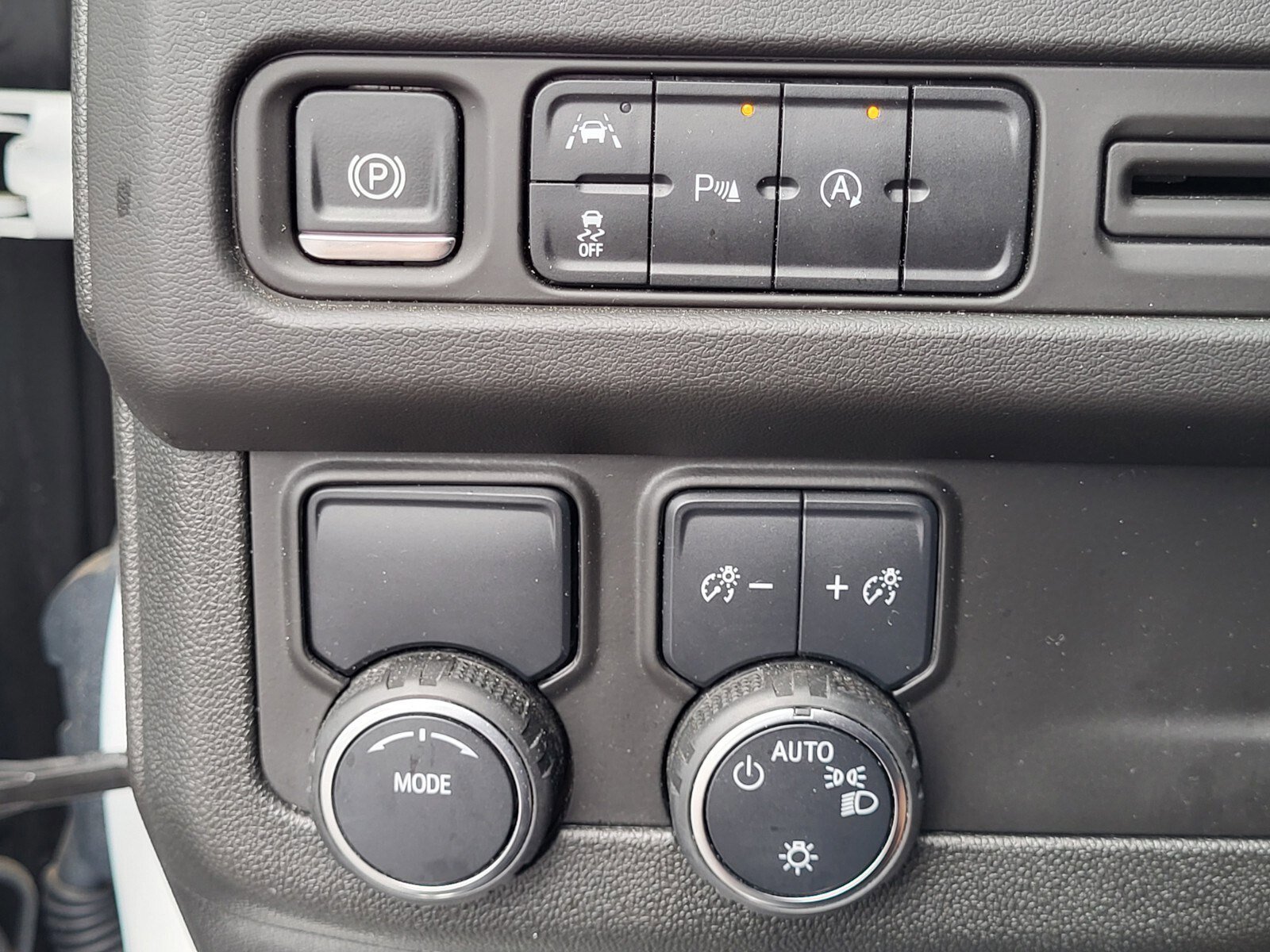 Used 2024 Chevrolet Suburban LT image 23