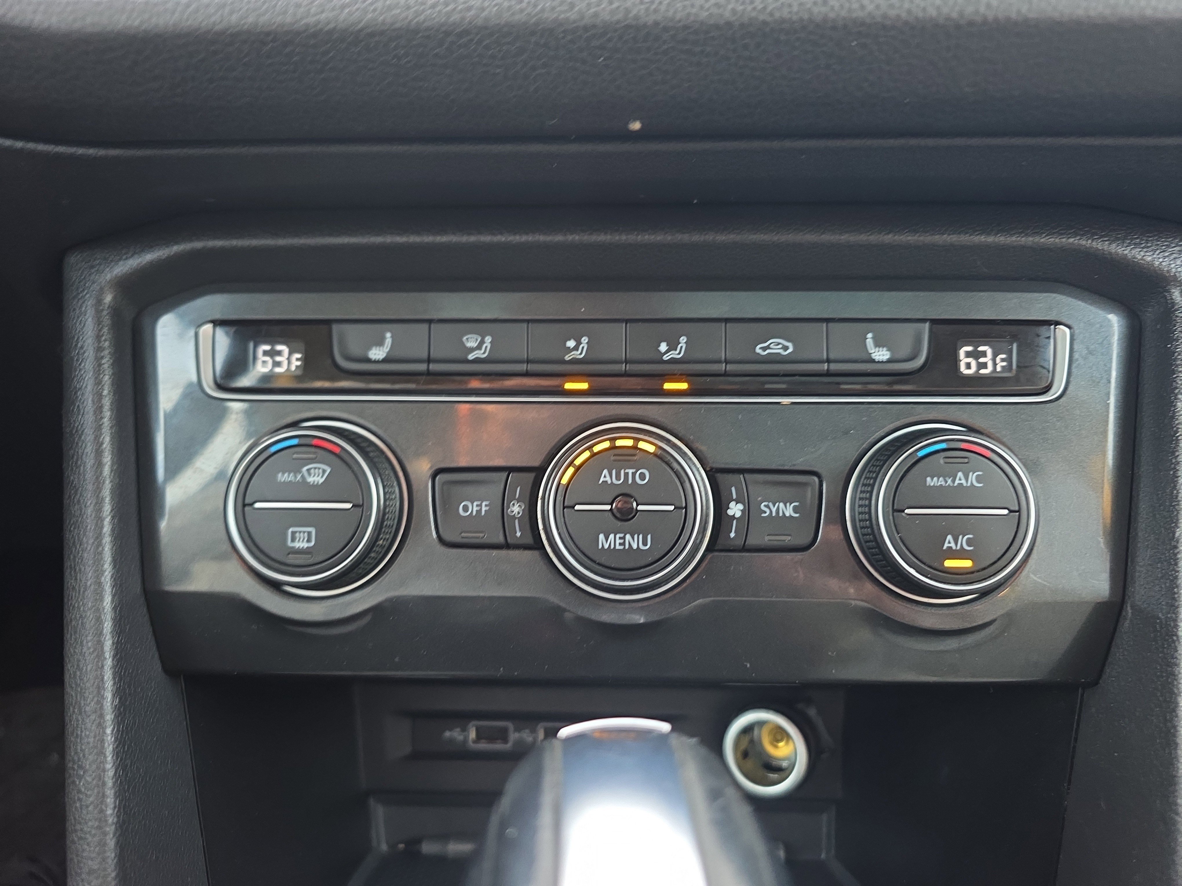 Used 2019 Volkswagen Tiguan SEL w/ 3rd Row Seat Package image 42