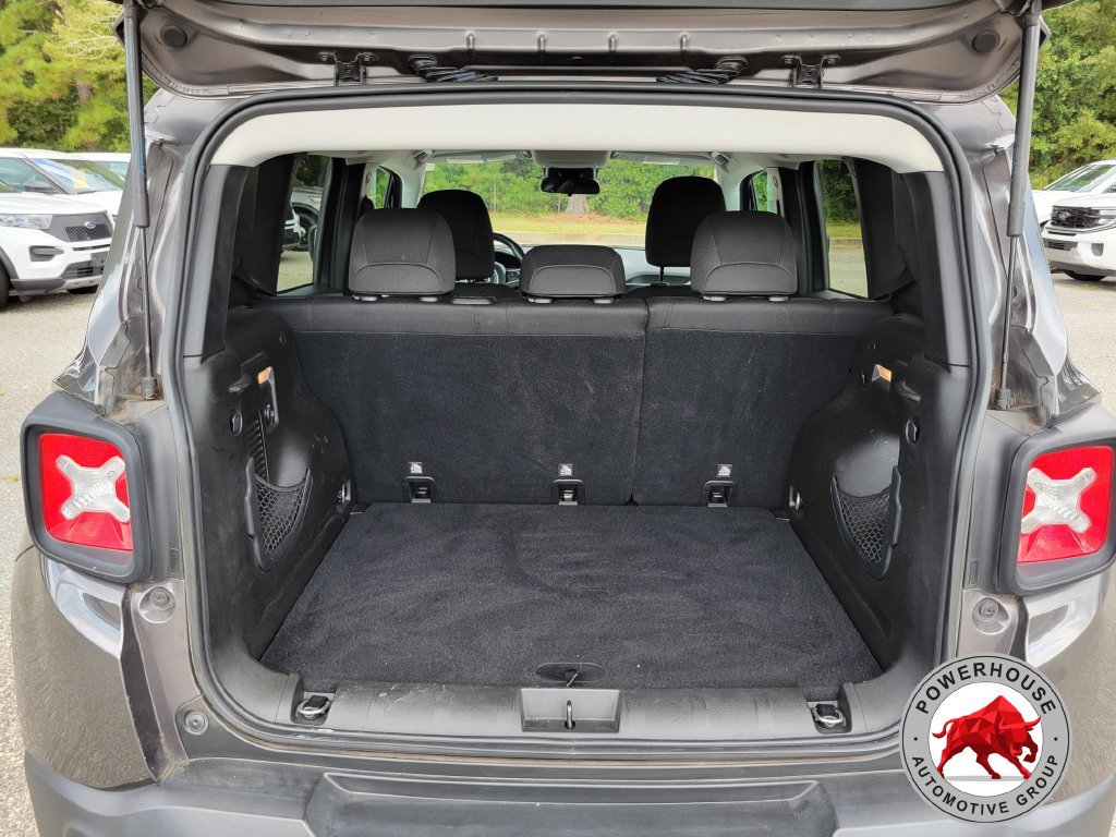 Used 2017 Jeep Renegade Latitude w/ Cold Weather Group AWD/4WD image 15