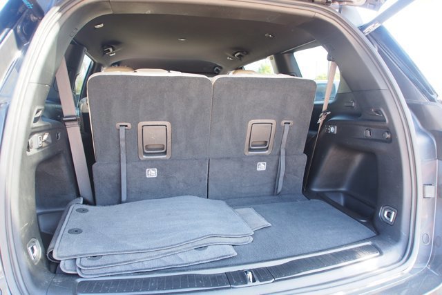 Used 2024 Jeep Grand Cherokee L Limited w/ Black Appearance Package image 17