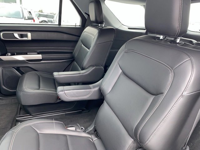 Certified 2022 Ford Explorer XLT w/ Equipment Group 202A image 22