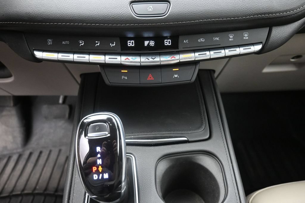 Used 2023 Cadillac XT4 Luxury w/ Driver Awareness Package FWD image 28