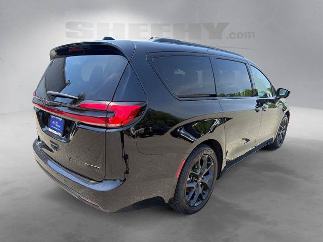 Used 2025 Chrysler Pacifica Limited FWD image 14