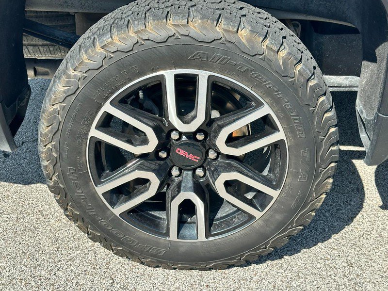 Used 2023 GMC Sierra 1500 AT4 w/ AT4 Premium Package AWD/4WD image 7