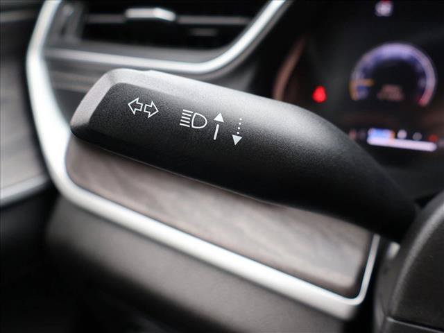 Used 2023 Jeep Grand Cherokee Limited AWD/4WD image 16
