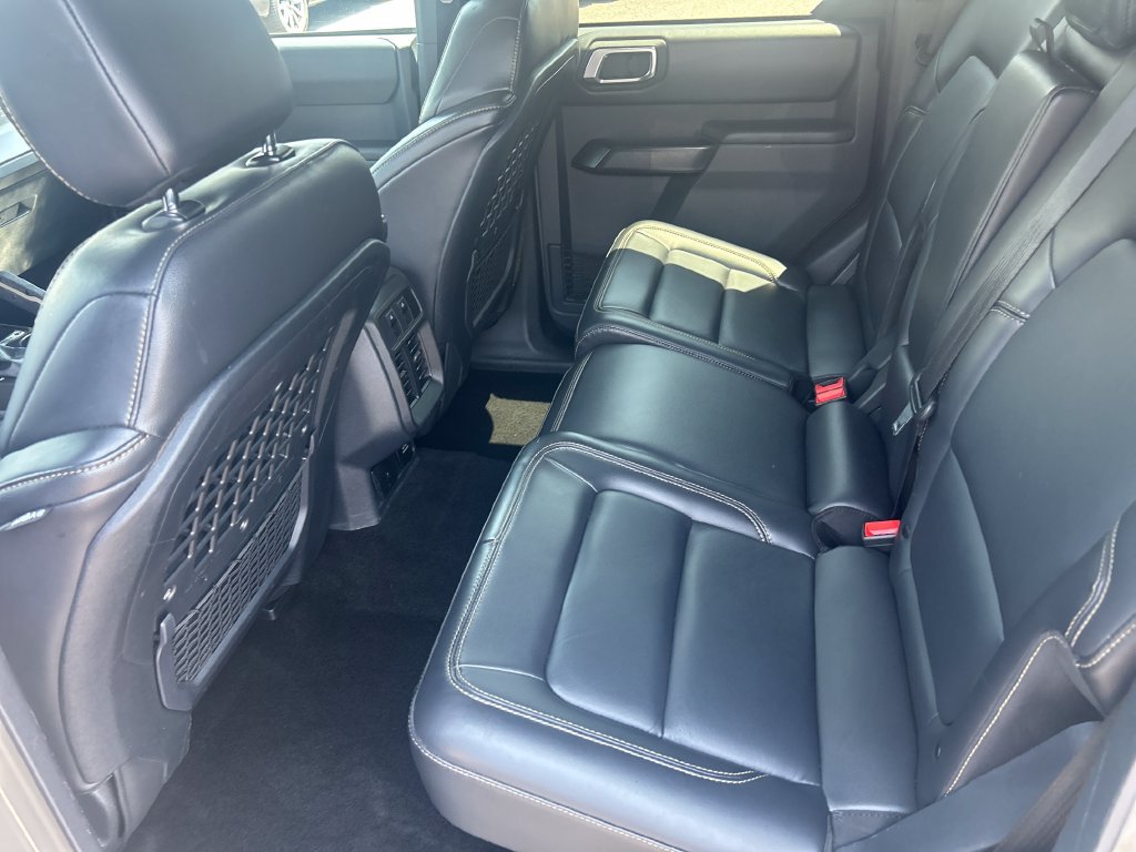 Certified 2025 Ford Bronco Badlands AWD/4WD image 29