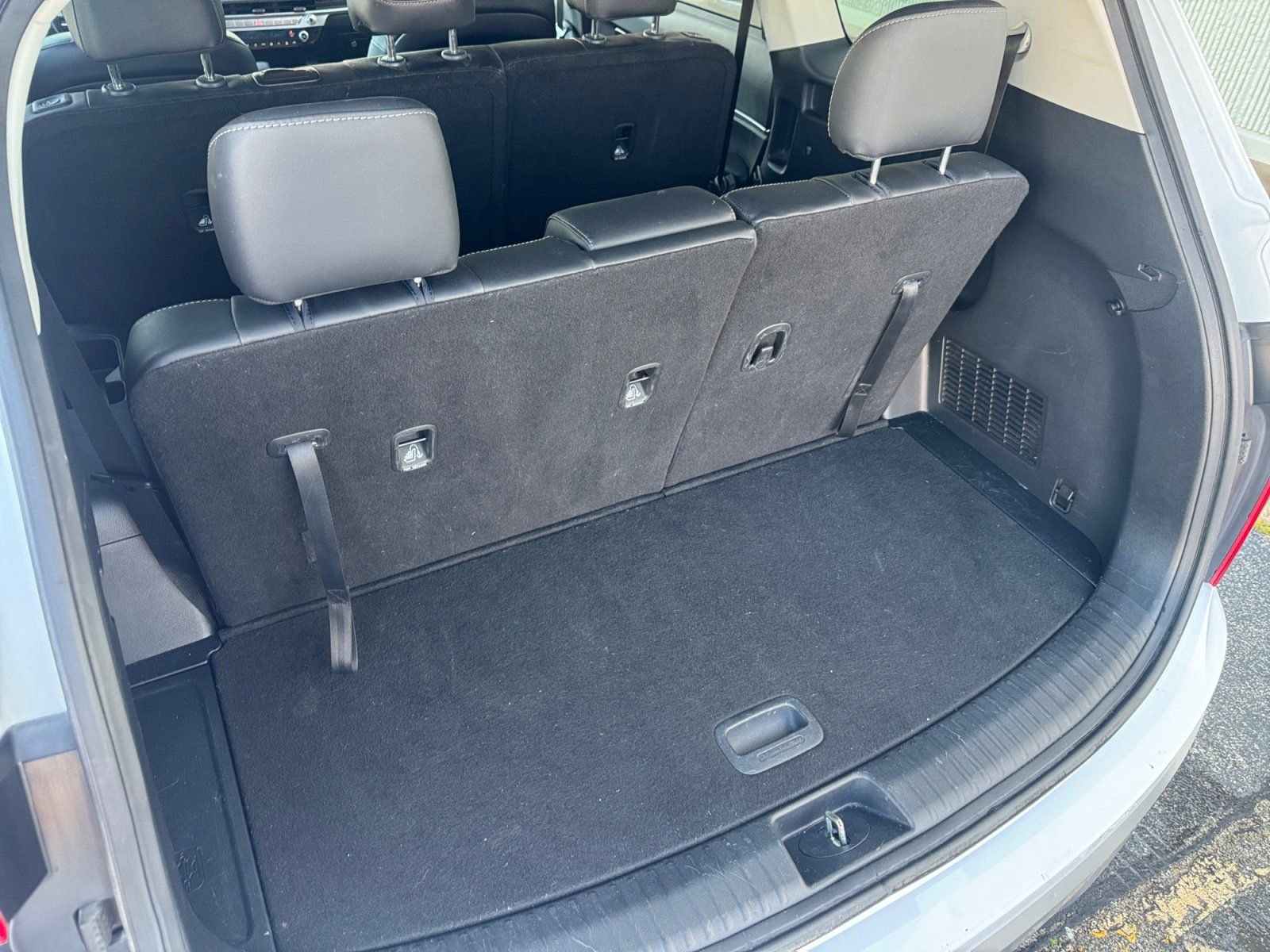 Used 2023 Kia Telluride LX image 16