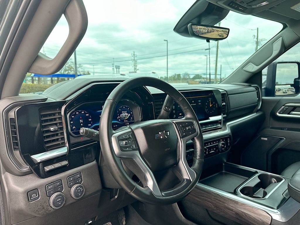 Used 2025 Chevrolet Silverado 2500 LTZ w/ Trail Boss Package image 11