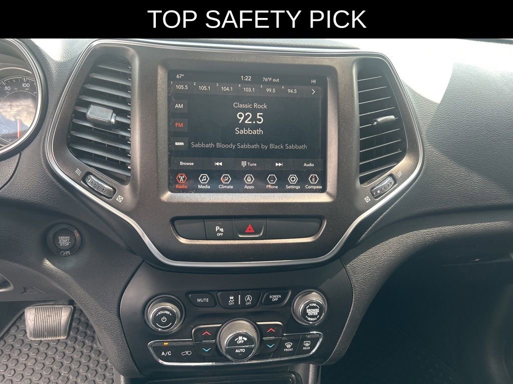 Used 2019 Jeep Cherokee Trailhawk AWD/4WD image 15